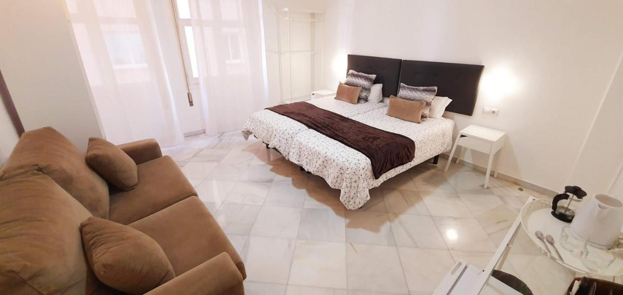 Fan Rooms Duquesa Malaga Luaran gambar